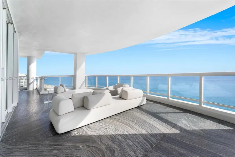 La Tour #1903 image #9