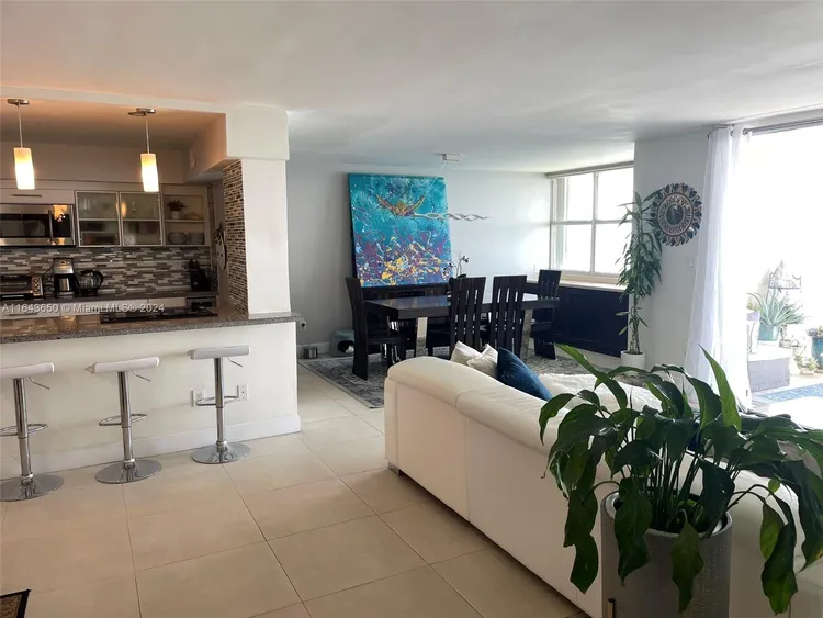 Bayshore Place #1603A image #11