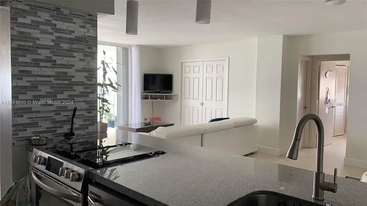 Bayshore Place #1603A image #16