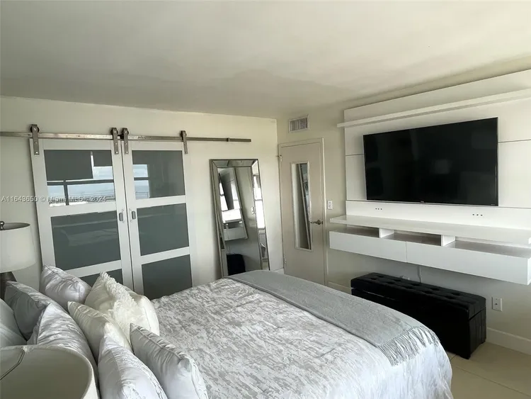 Bayshore Place #1603A image #20