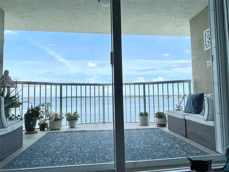 Bayshore Place #1603A image #7