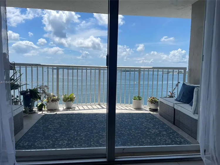 Bayshore Place #1603A image #8