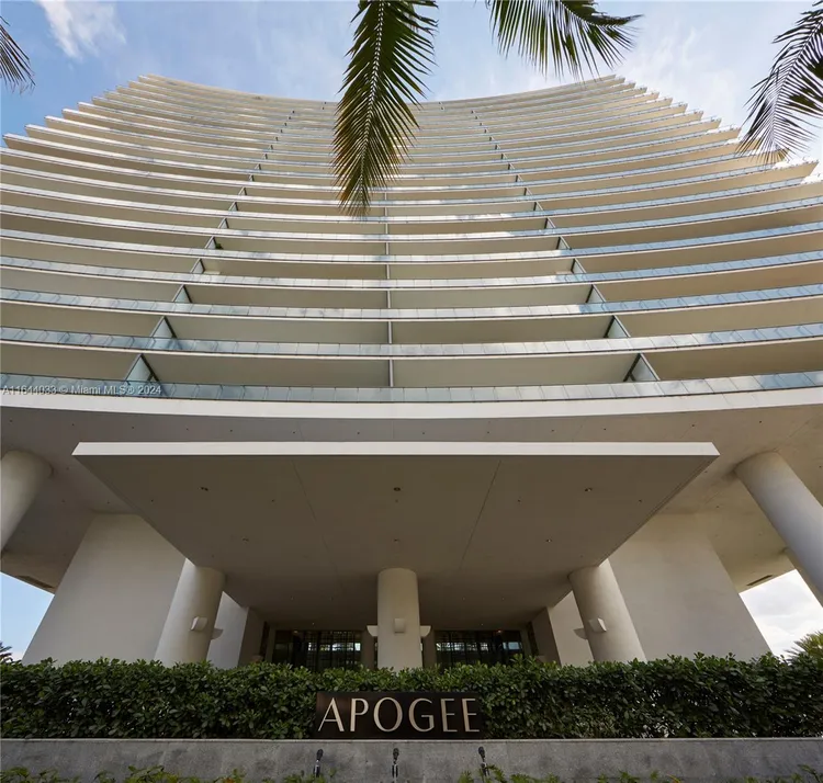 Apogee #602 image #36