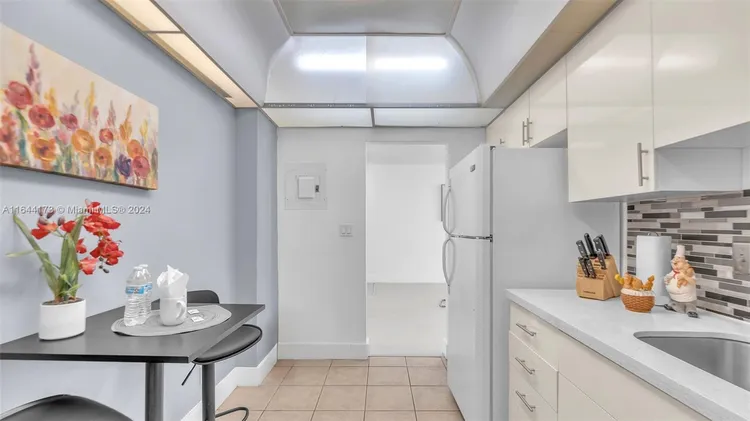 The Tides On Hollywood Beach #5Z image #12