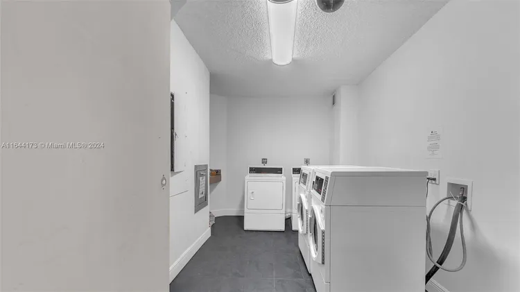 The Tides On Hollywood Beach #5Z image #16