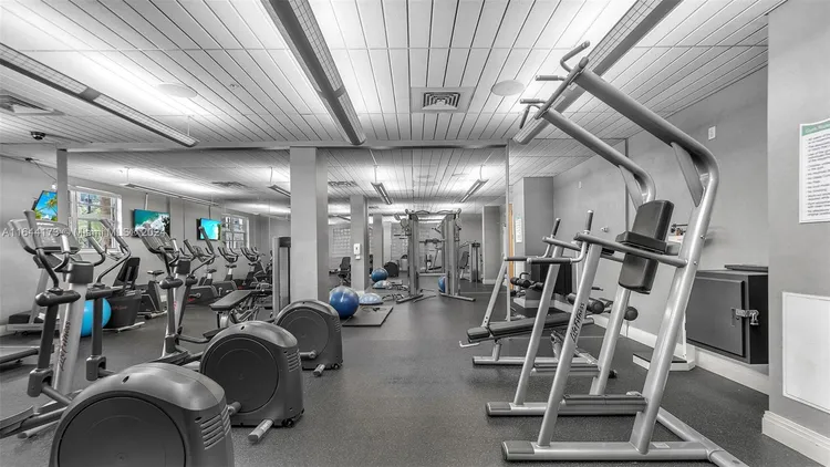 The Tides On Hollywood Beach #5Z image #21