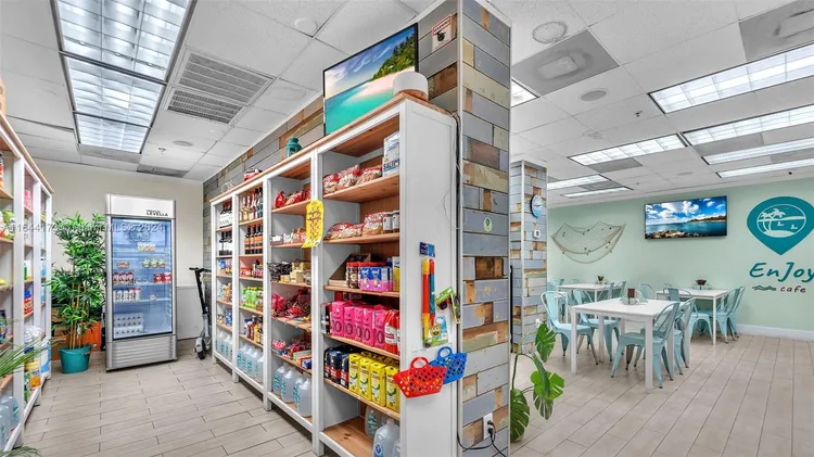 The Tides On Hollywood Beach #5Z image #26