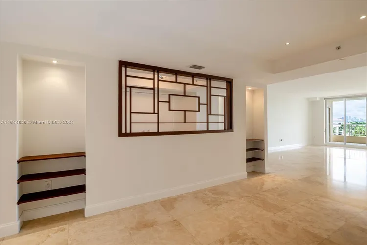 Ocean Club -  Lake Tower #605 image #11