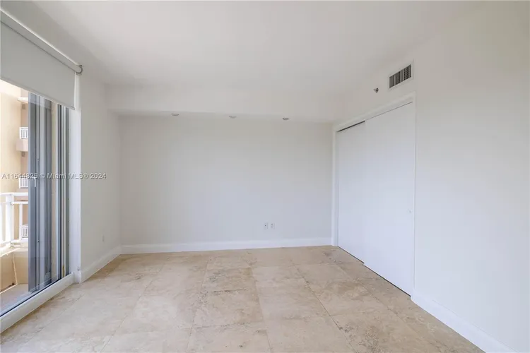 Ocean Club -  Lake Tower #605 image #27