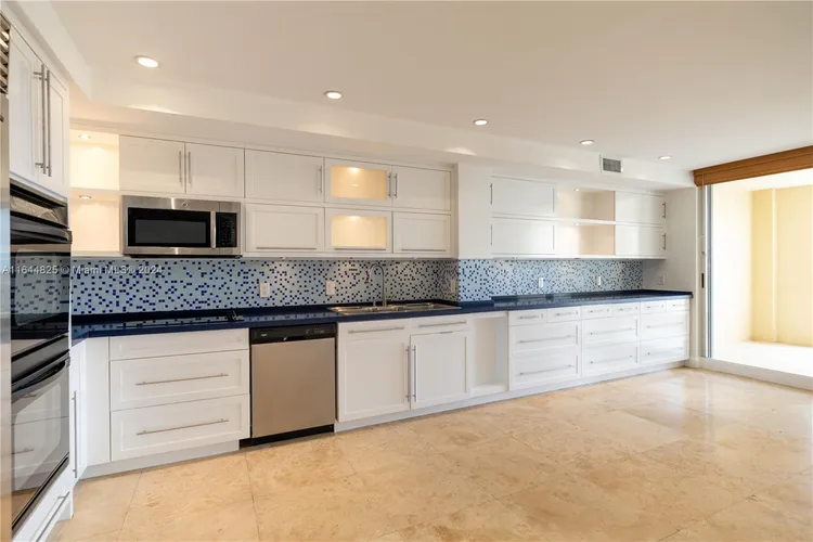 Ocean Club -  Lake Tower #605 image #8