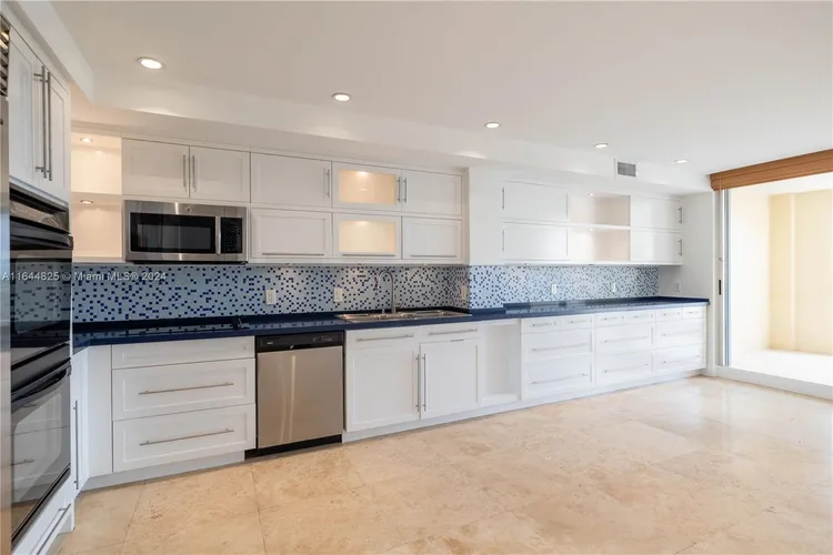 Ocean Club -  Lake Tower #605 image #9