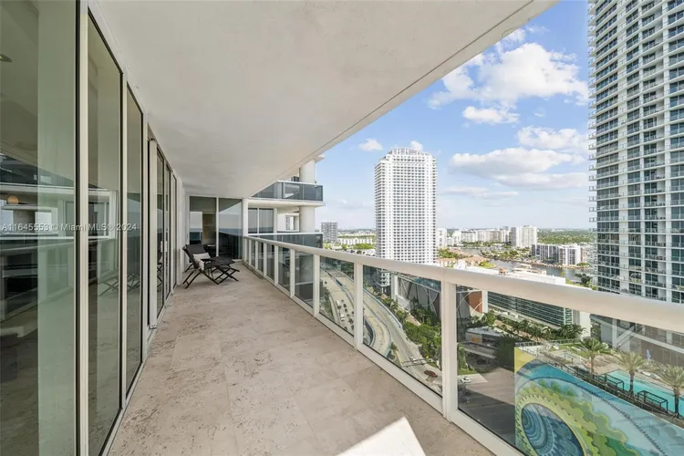 The Beach Club III #2401 image #33