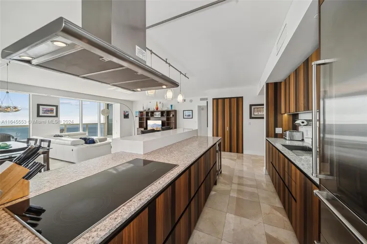 The Beach Club III #2401 image #8