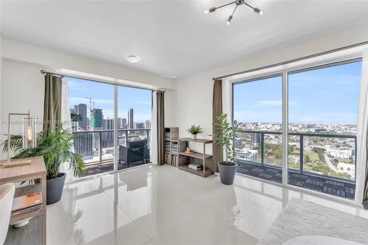 Quantum on the Bay #3611 image #10