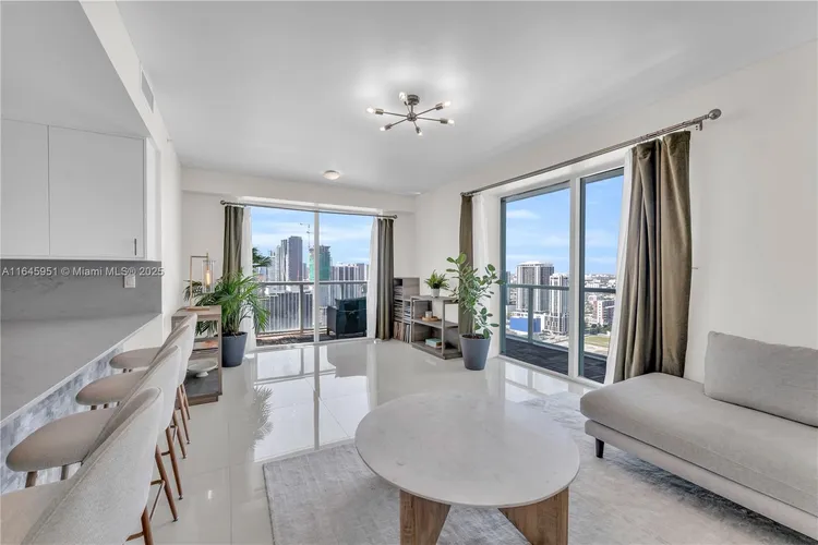 Quantum on the Bay #3611 image #12