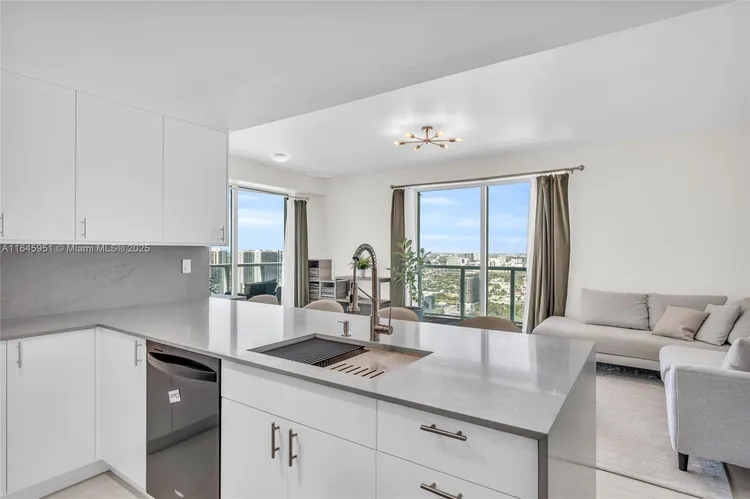 Quantum on the Bay #3611 image #15