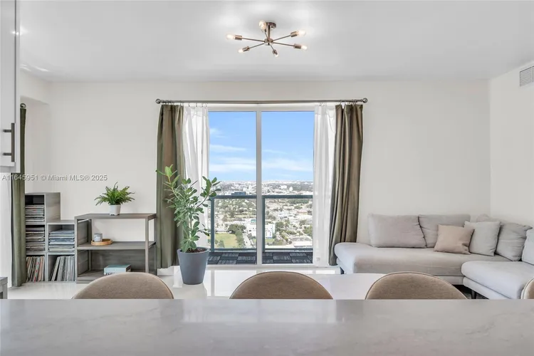 Quantum on the Bay #3611 image #16