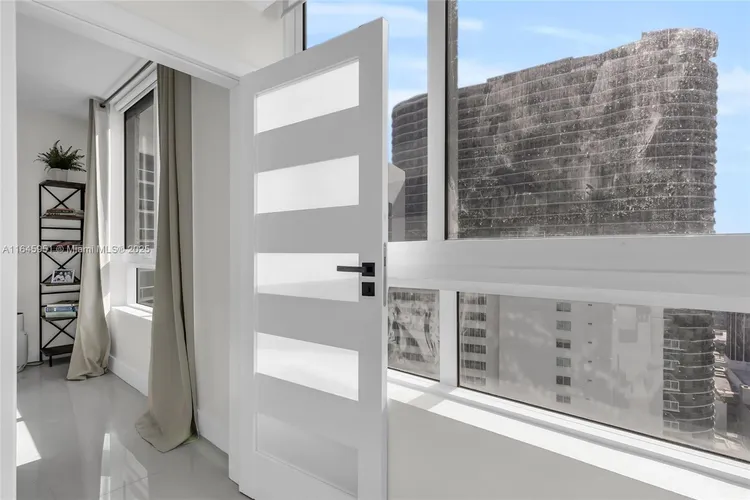 Quantum on the Bay #3611 image #18