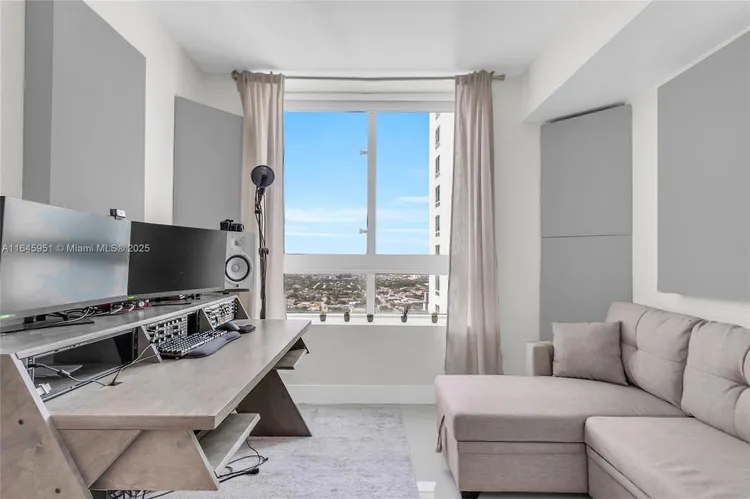 Quantum on the Bay #3611 image #6