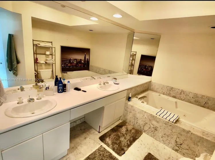 Oceania IV #1743 image #13