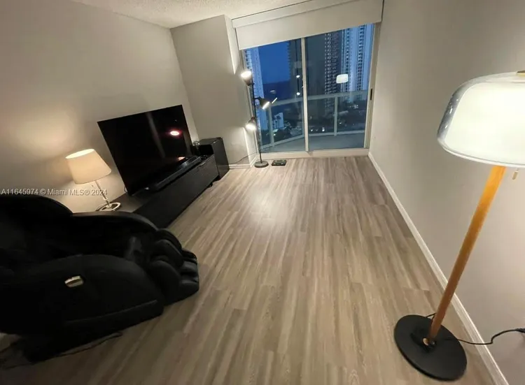 Oceania IV #1743 image #26