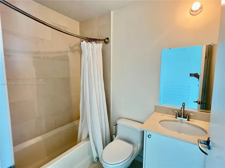 Infinity at Brickell #1611 image #18