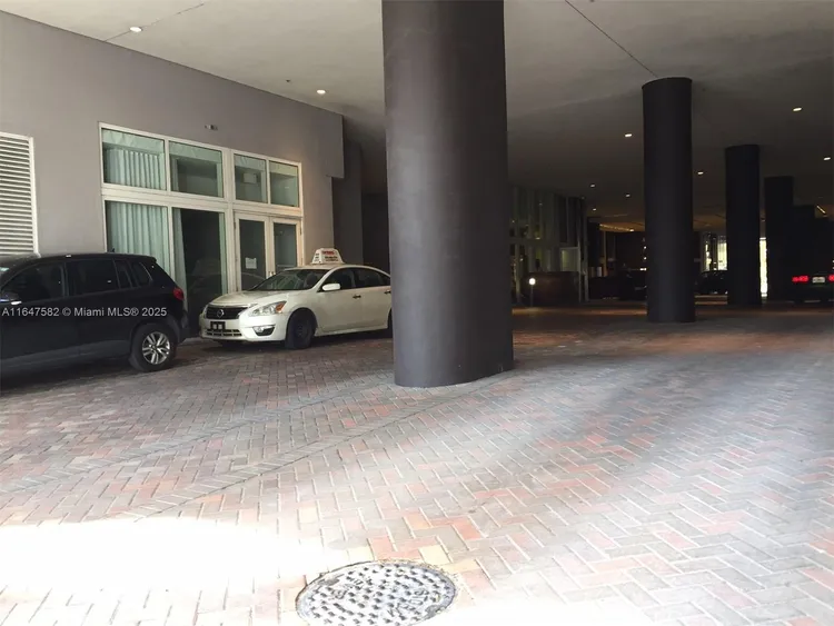 Infinity at Brickell #1611 image #25