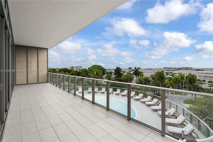 Mr. C Residences Bayshore Tower #401 image #16