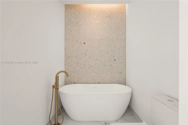 Mr. C Residences Bayshore Tower #401 image #32