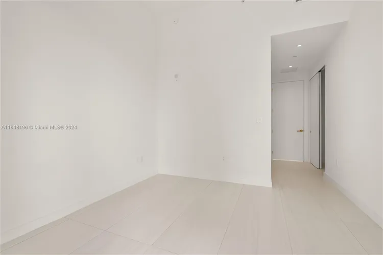 Mr. C Residences Bayshore Tower #401 image #38