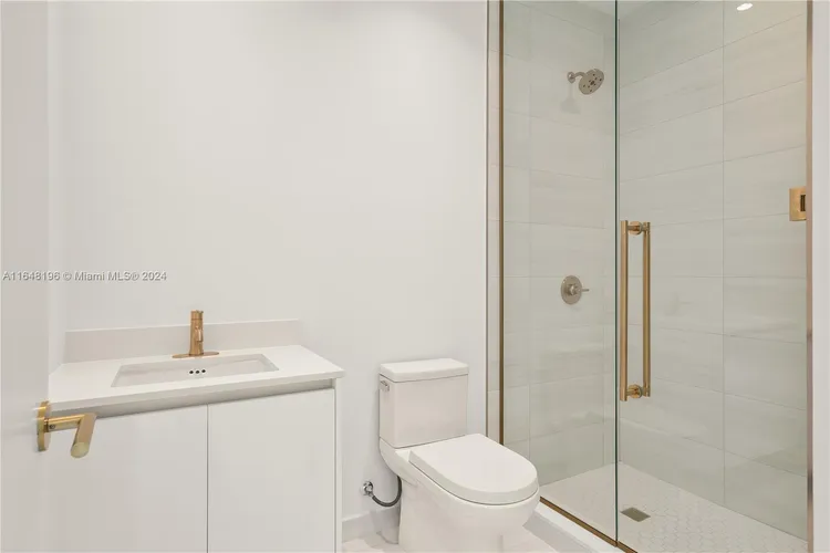 Mr. C Residences Bayshore Tower #401 image #45