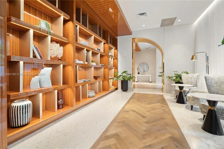 Mr. C Residences Bayshore Tower #401 image #49