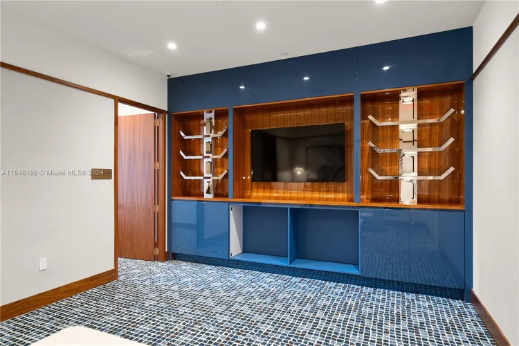 Mr. C Residences Bayshore Tower #401 image #62