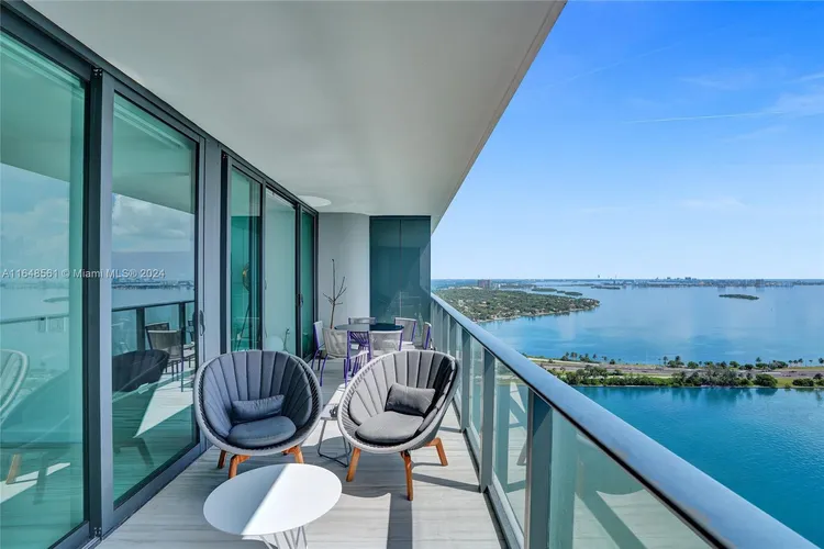 One Paraiso #3504 image #21