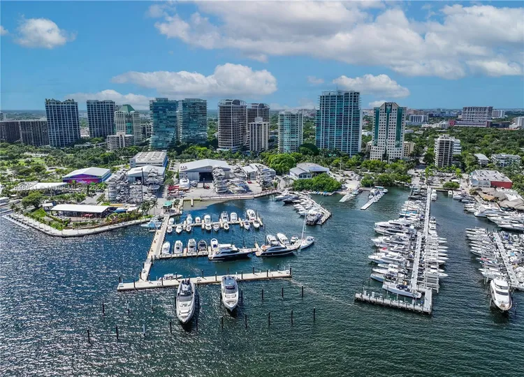 Mr. C Residences Bayshore Tower #802 image #7