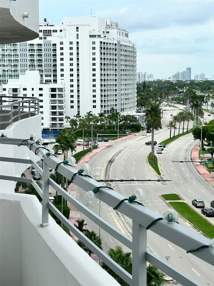 Oceanside Plaza #10B image #6