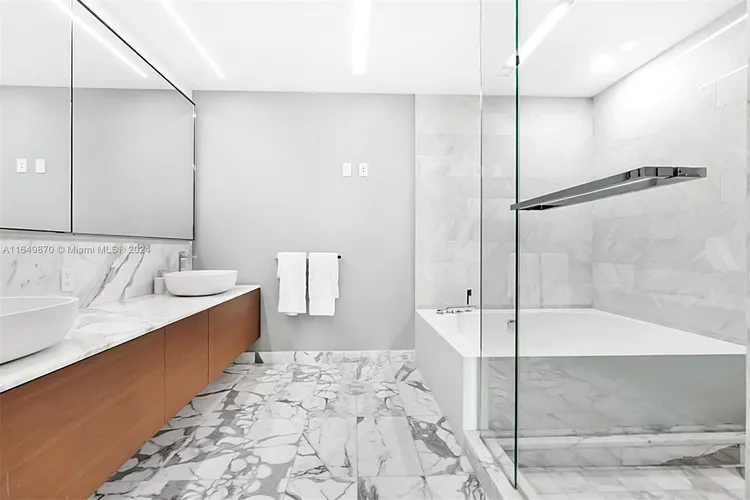 Oceana Bal Harbour #905 image #18