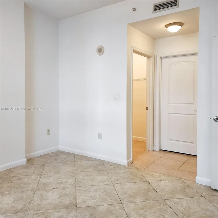 Toscano #409S image #13