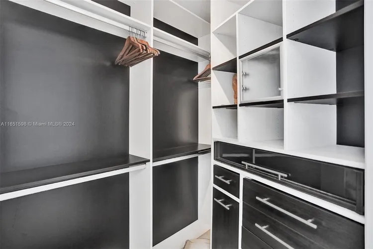 Trump Tower 1 #2806 image #32