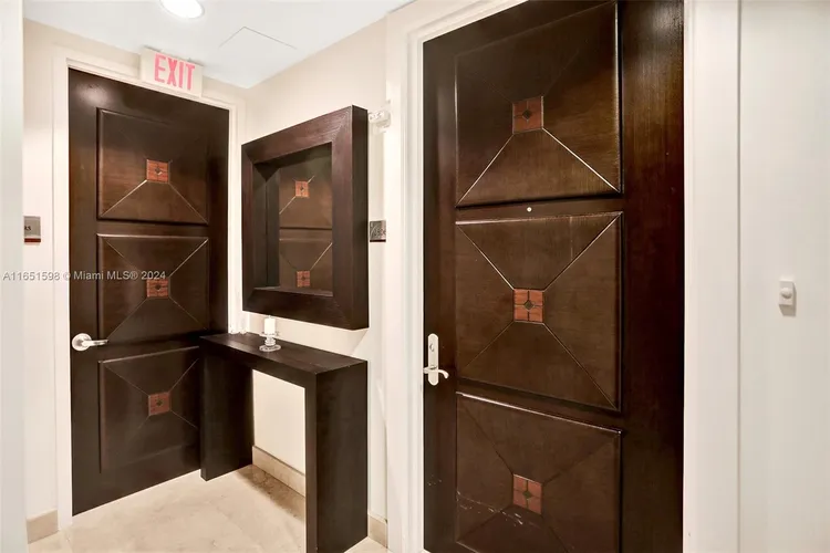 Trump Tower 1 #2806 image #61