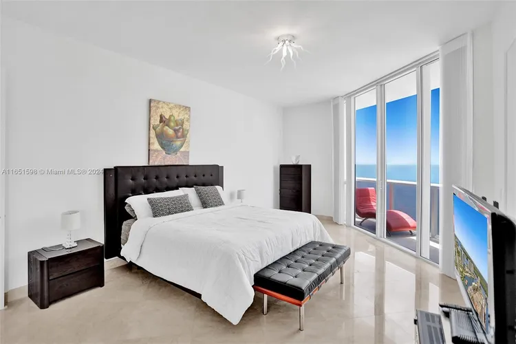 Trump Tower 1 #2806 image #9