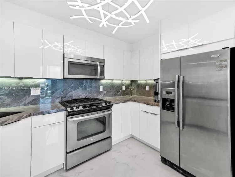 Parker Plaza Estates #1726 image #9