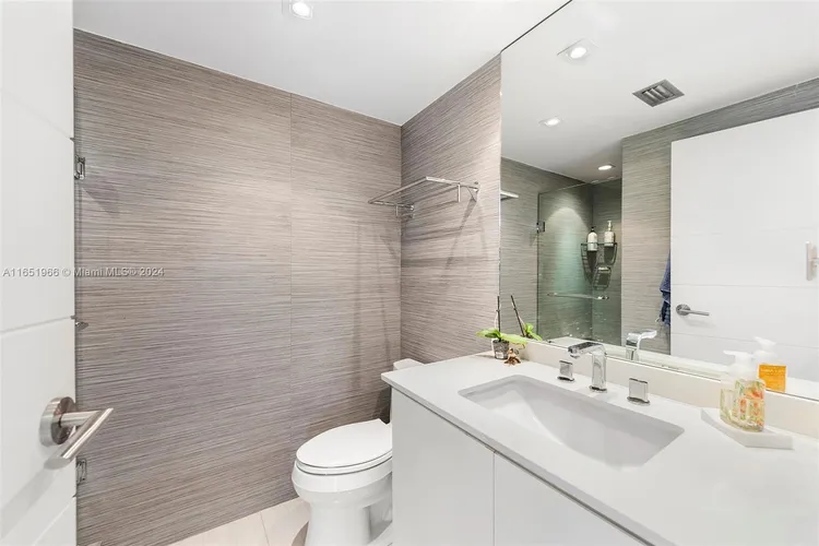 Green Diamond #2503 image #17