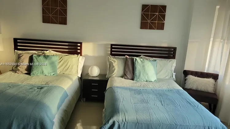 Casablanca #619 image #6