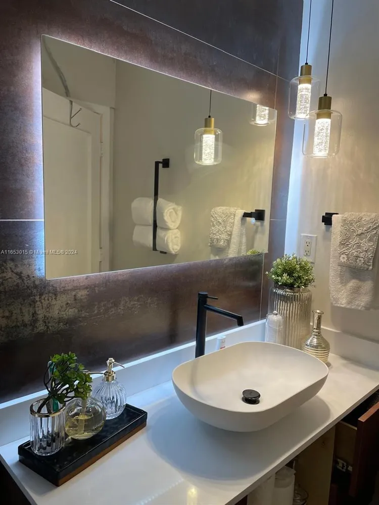 Metropolis at Dadeland #201 image #8