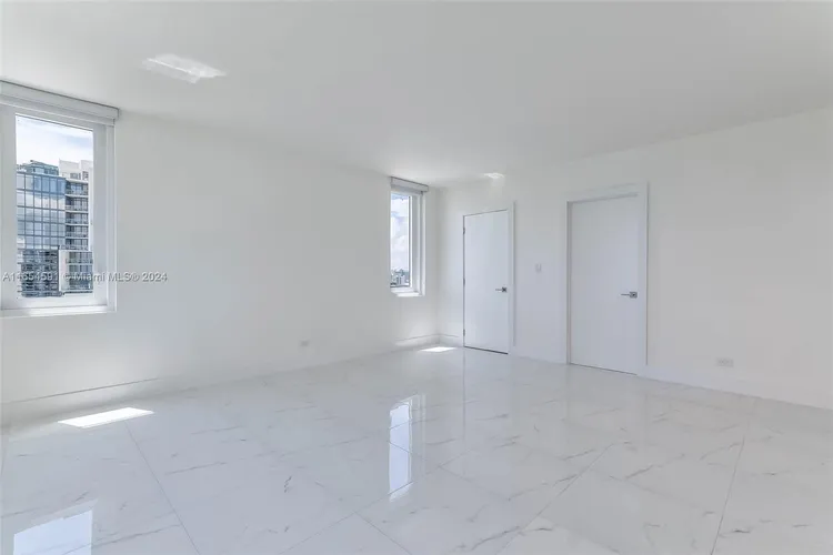 Roney Palace #1409 image #18