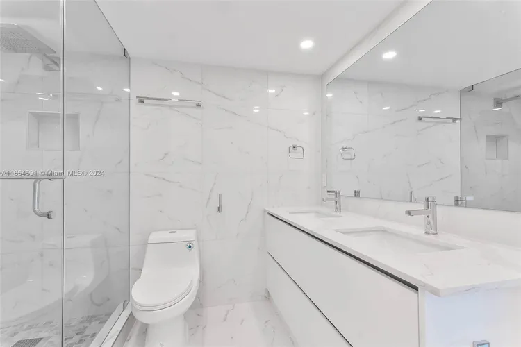 Roney Palace #1409 image #22