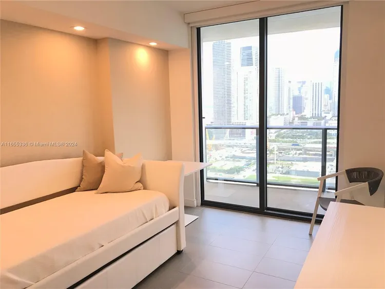 Canvas #2709 image #10