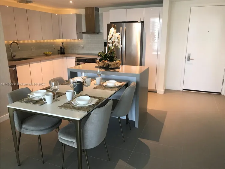 Canvas #2709 image #12