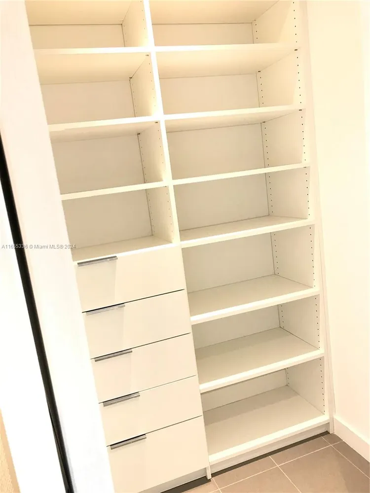 Canvas #2709 image #61